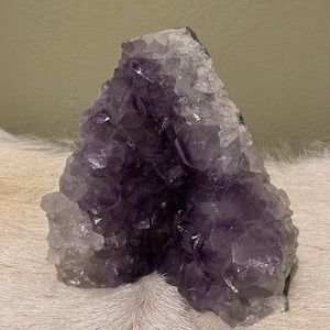 Amethyst geode